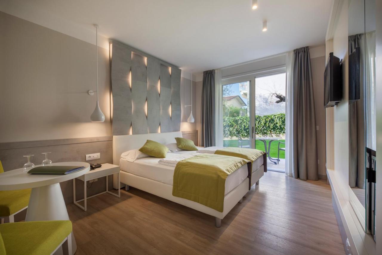 Hotel Villa Olivo Resort 3S Bardolino Exteriör bild