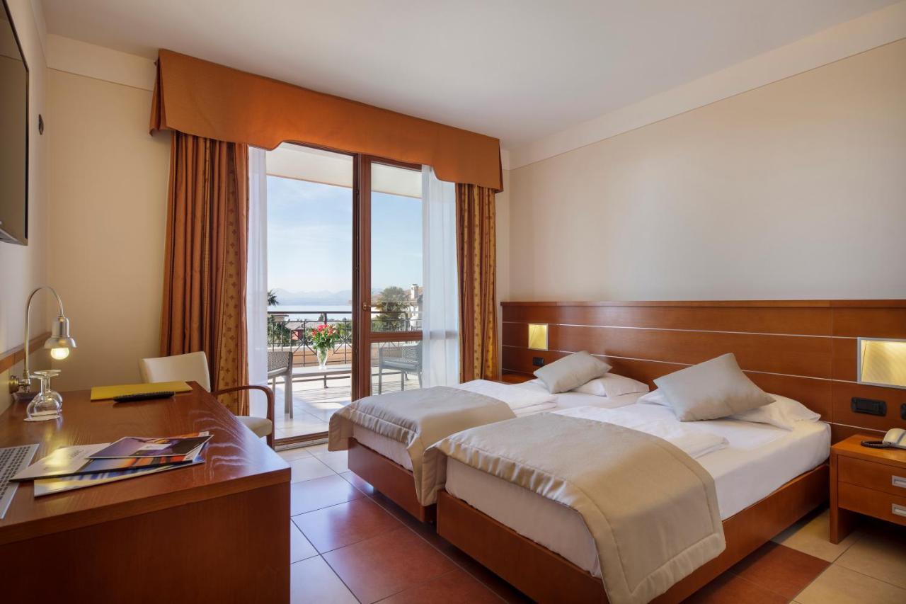 Hotel Villa Olivo Resort 3S Bardolino Exteriör bild