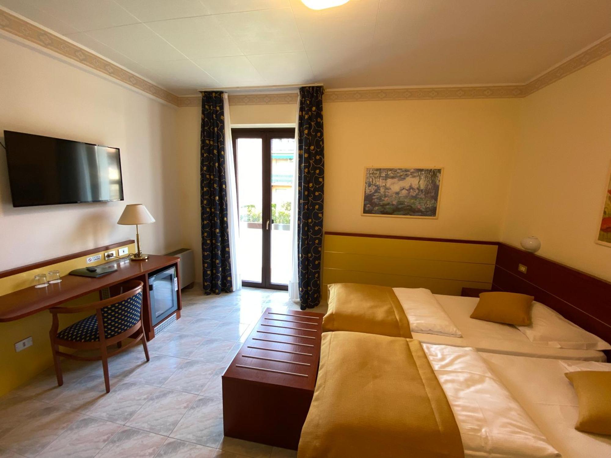 Hotel Villa Olivo Resort 3S Bardolino Exteriör bild