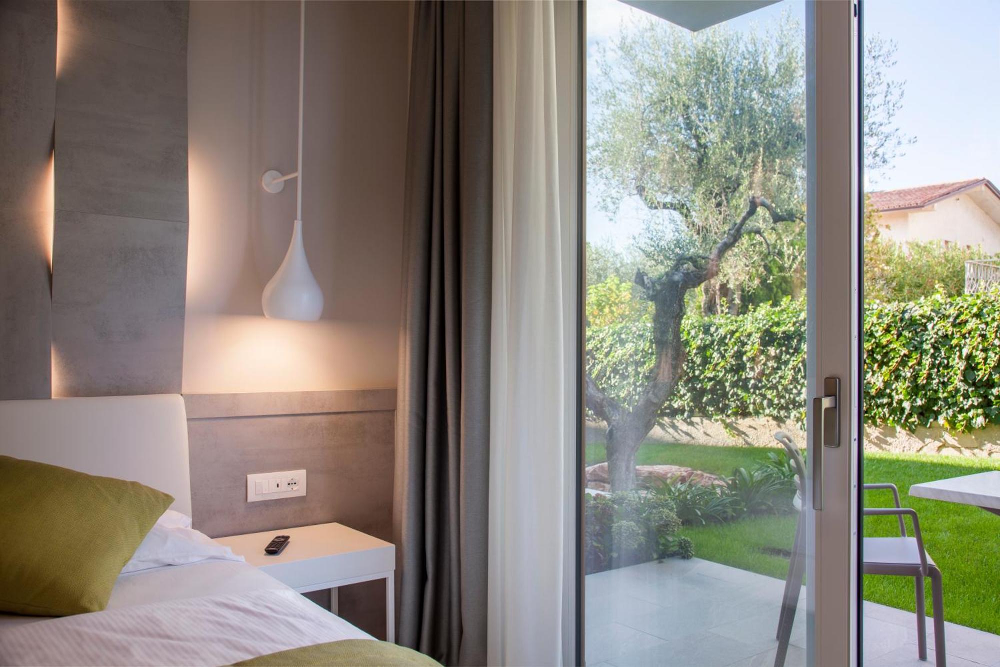 Hotel Villa Olivo Resort 3S Bardolino Rum bild